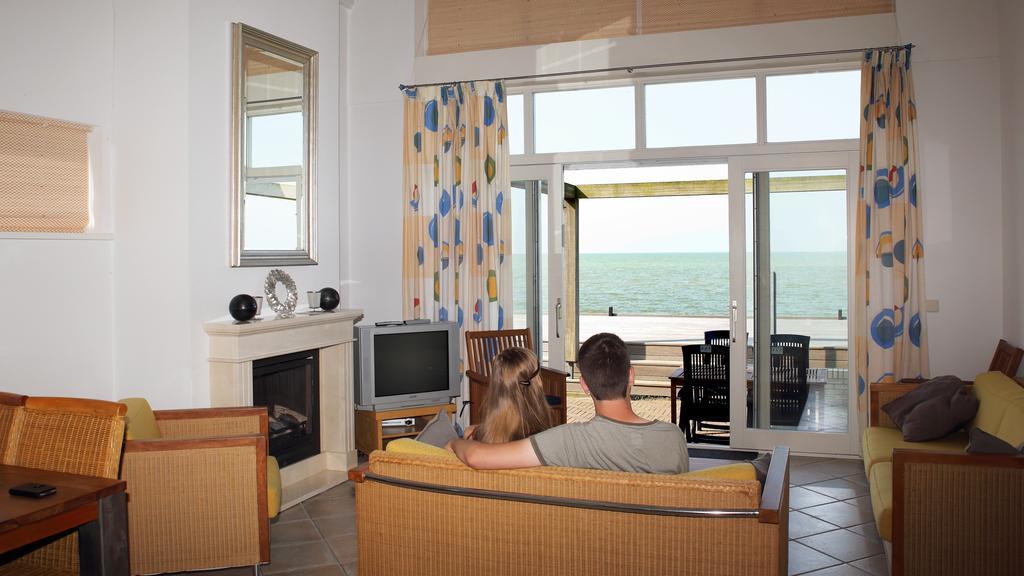 Beach-Dijkvilla Seaview Horizons 마쿰 객실 사진
